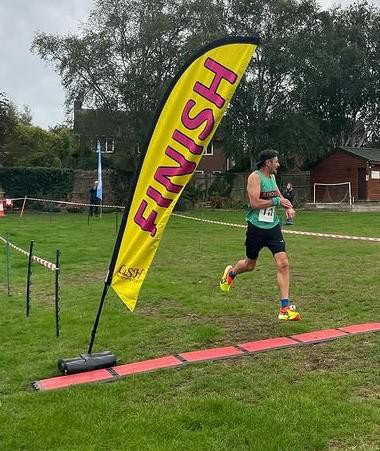 Lee Stopford won the Angels 10K with a new course record