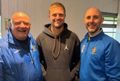 Old Richians’ Rob Lacey, right, with joint manager Paul Finch, left, and in-form player Sam Sysum