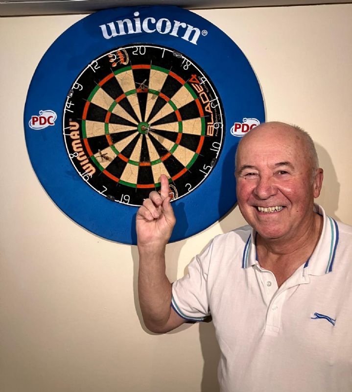 Martin Elston first started playing darts in the Winchcombe League in 1976