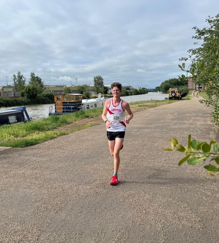 Antony Cruise runs for Gloucester Athletic Club