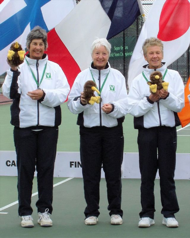 Felicity Thomas, centre, with captain Jean Porter, left, and Jackie Boothman at the World Team Championships in New Zealand in 2007. Great Britain came second in the over-65 category